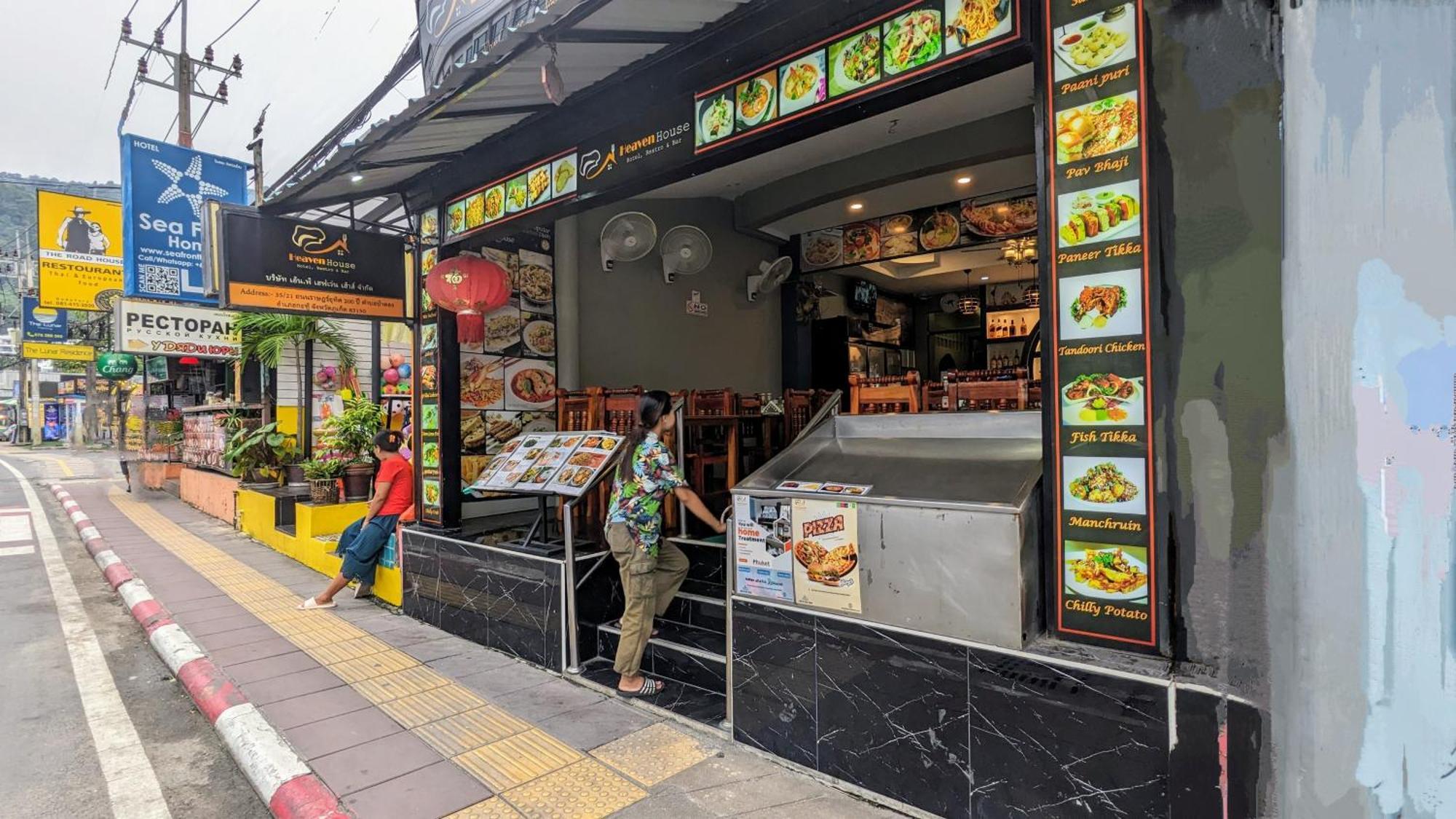 Heaven House Restro & Bar Hotel Patong Екстериор снимка