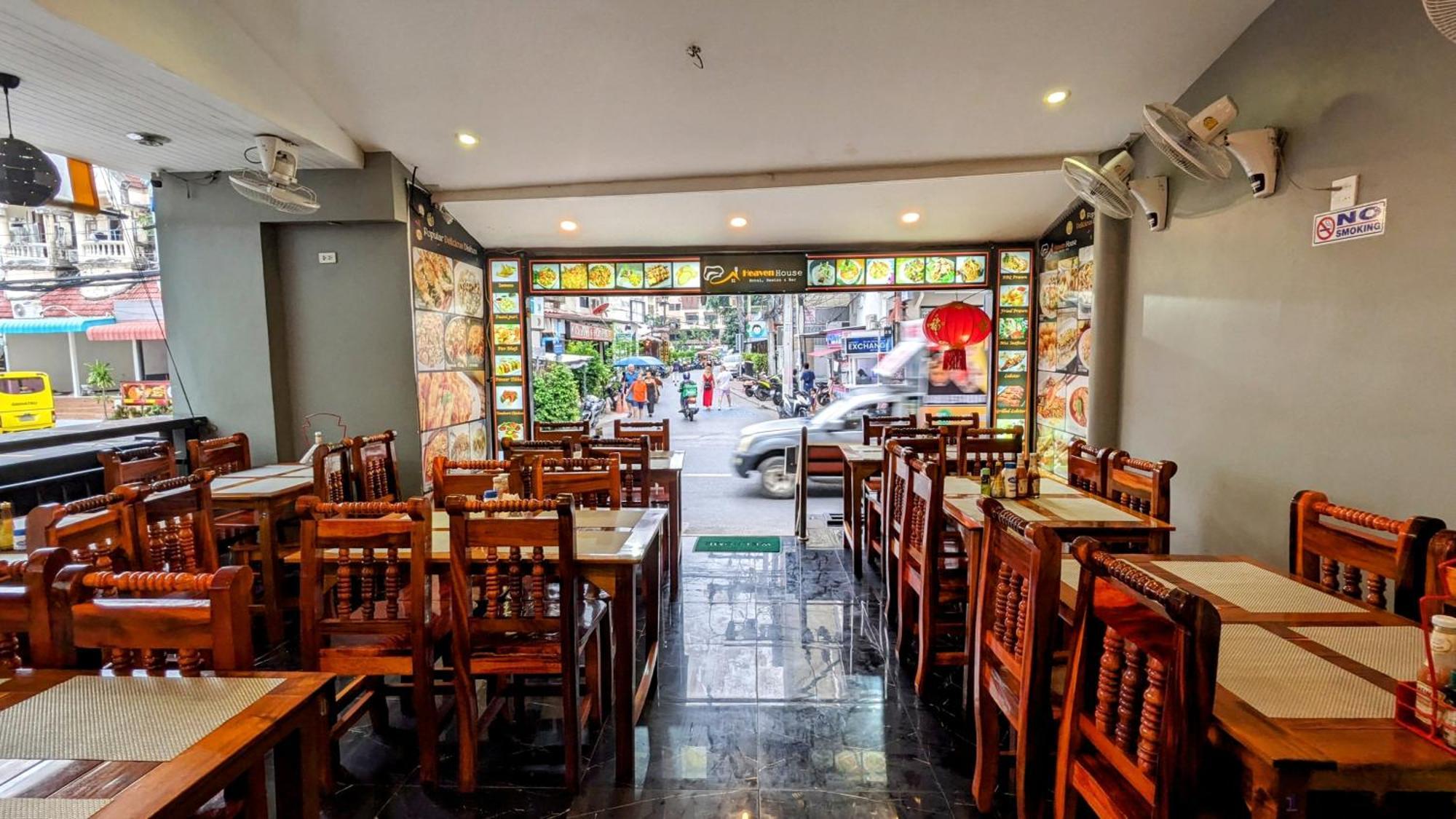 Heaven House Restro & Bar Hotel Patong Екстериор снимка